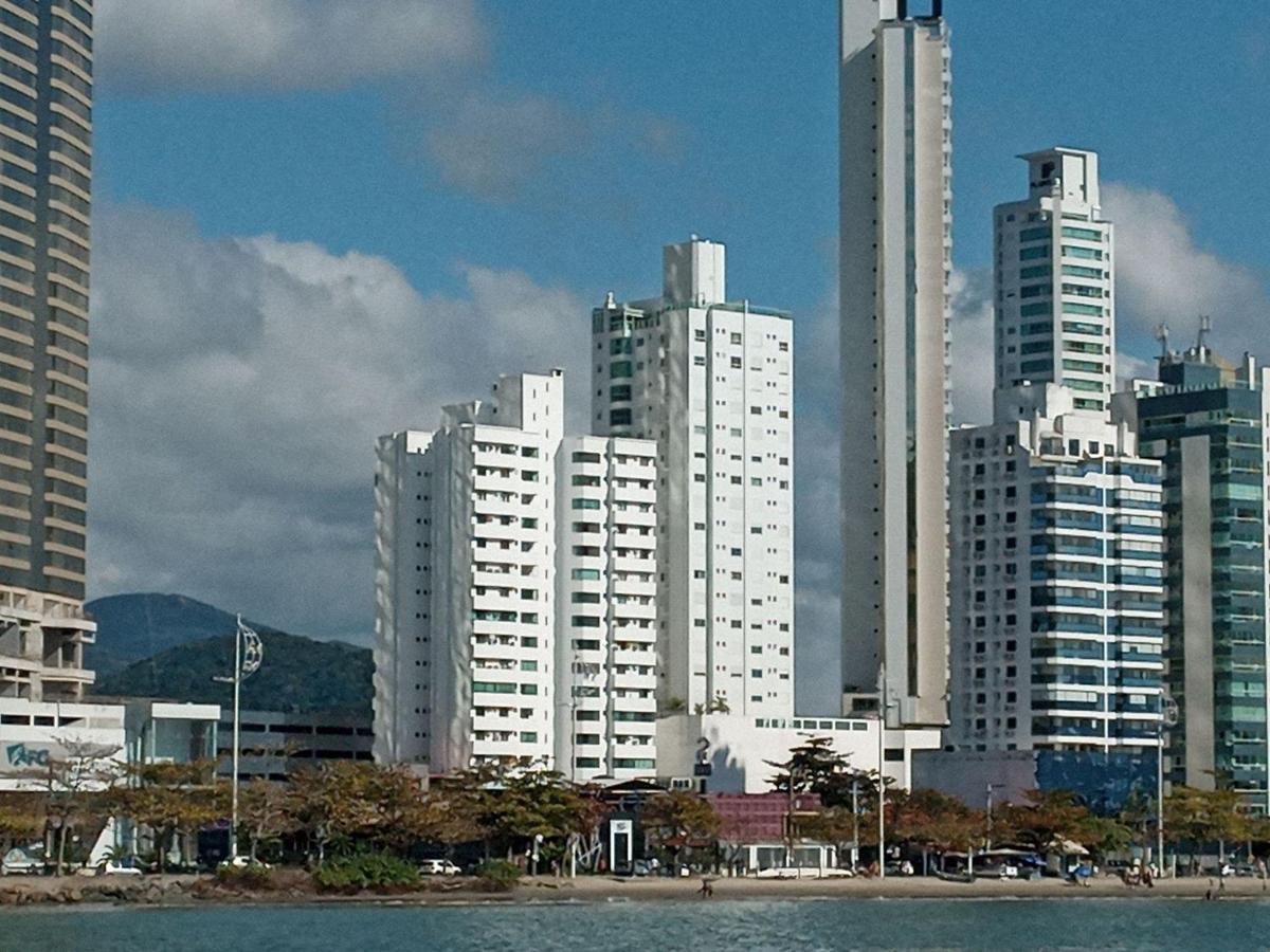 Apto Amplo 1Suite Mais 2Quartos - Quadra Mar 50M Da Praia - Somente Familiares Balneário Camboriú Eksteriør bilde