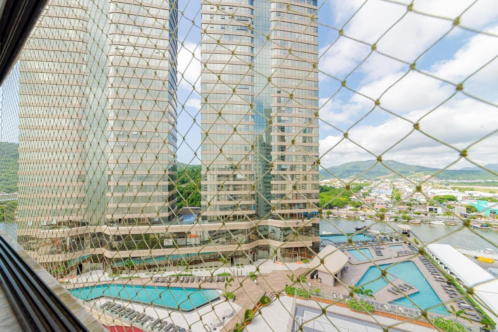 Apto Amplo 1Suite Mais 2Quartos - Quadra Mar 50M Da Praia - Somente Familiares Balneário Camboriú Eksteriør bilde