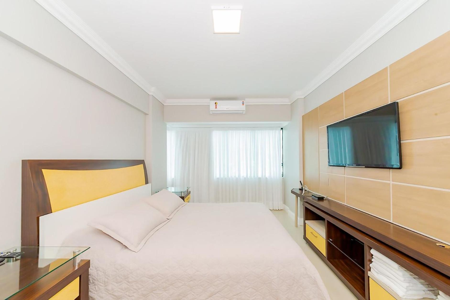Apto Amplo 1Suite Mais 2Quartos - Quadra Mar 50M Da Praia - Somente Familiares Balneário Camboriú Eksteriør bilde