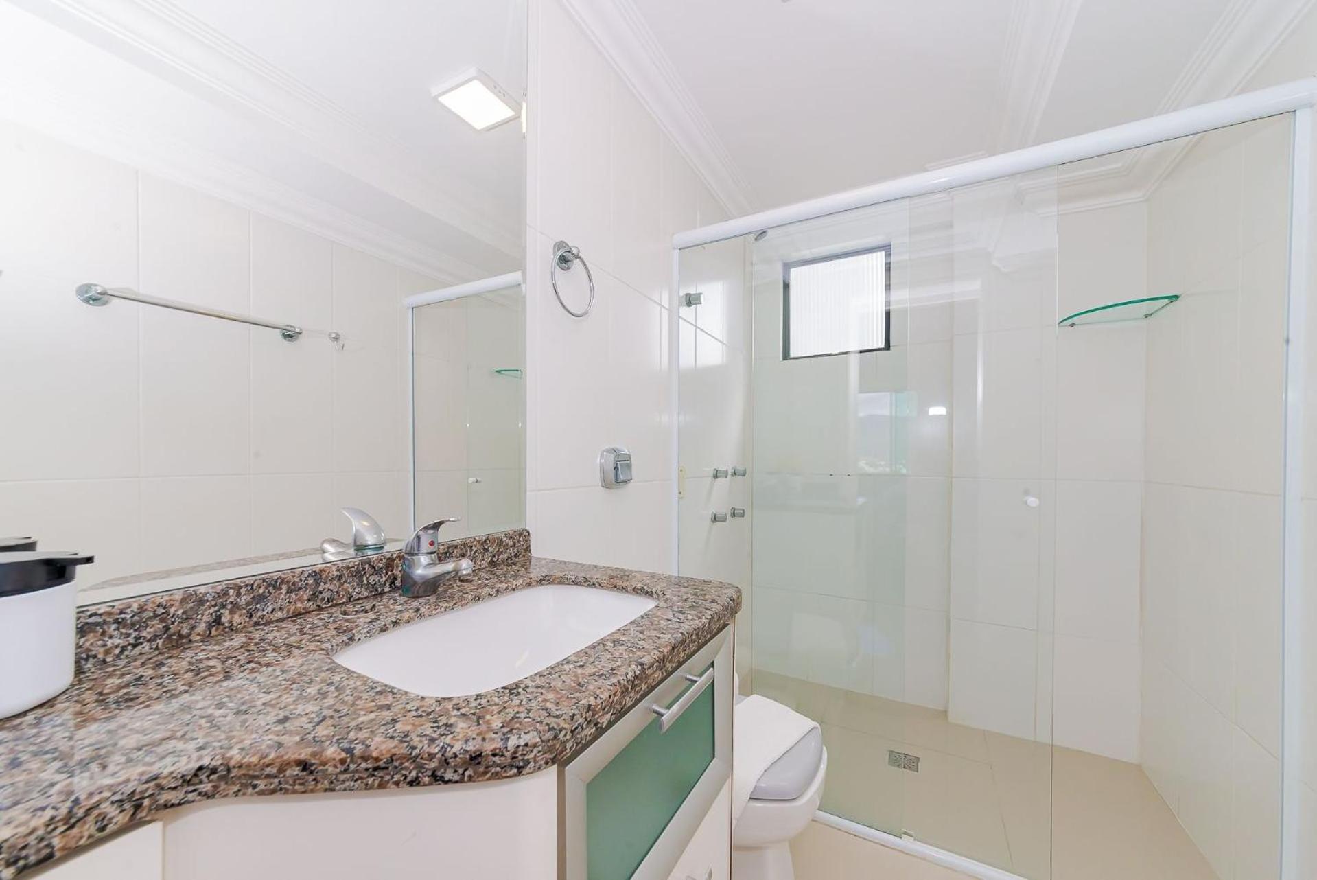 Apto Amplo 1Suite Mais 2Quartos - Quadra Mar 50M Da Praia - Somente Familiares Balneário Camboriú Eksteriør bilde