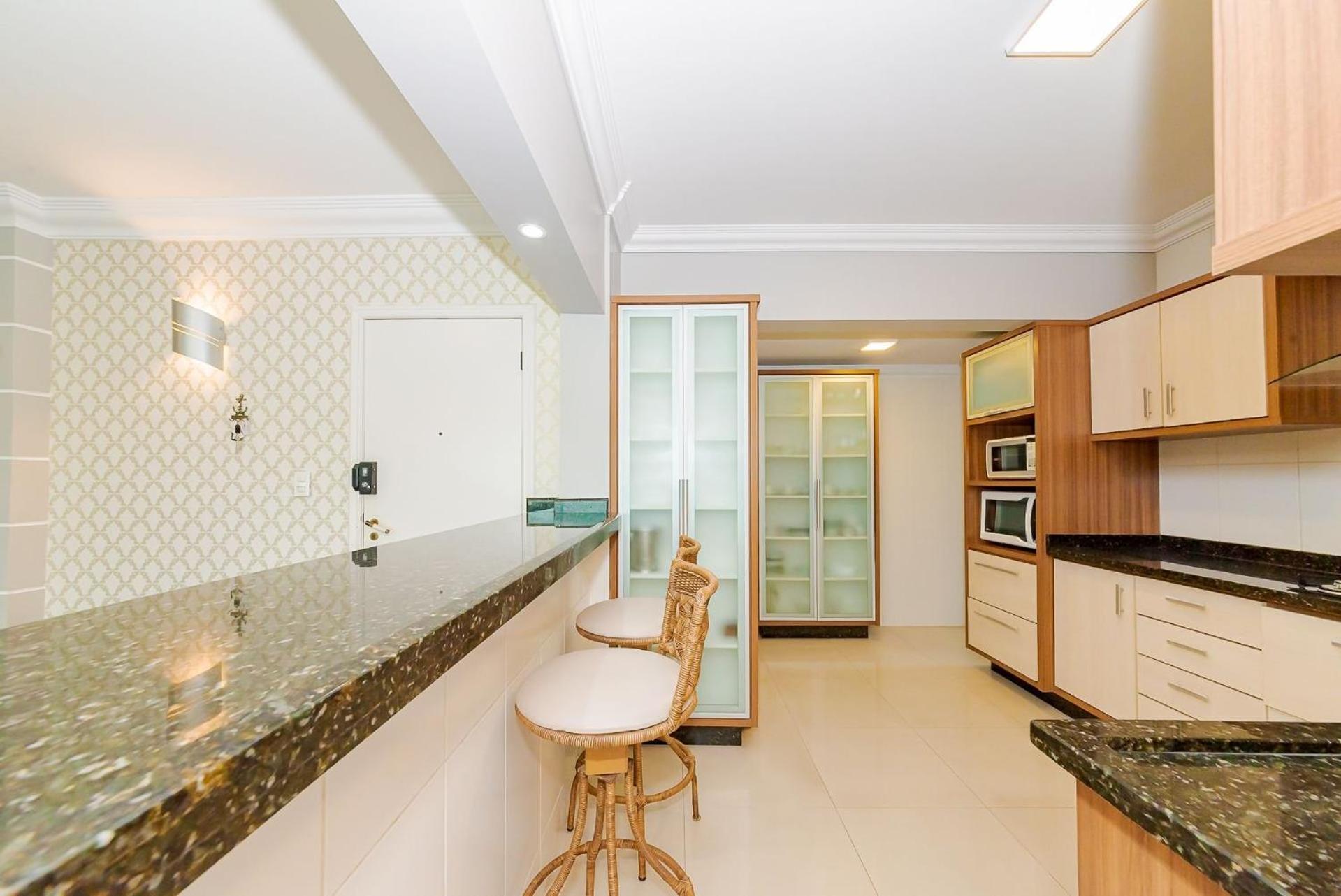 Apto Amplo 1Suite Mais 2Quartos - Quadra Mar 50M Da Praia - Somente Familiares Balneário Camboriú Eksteriør bilde