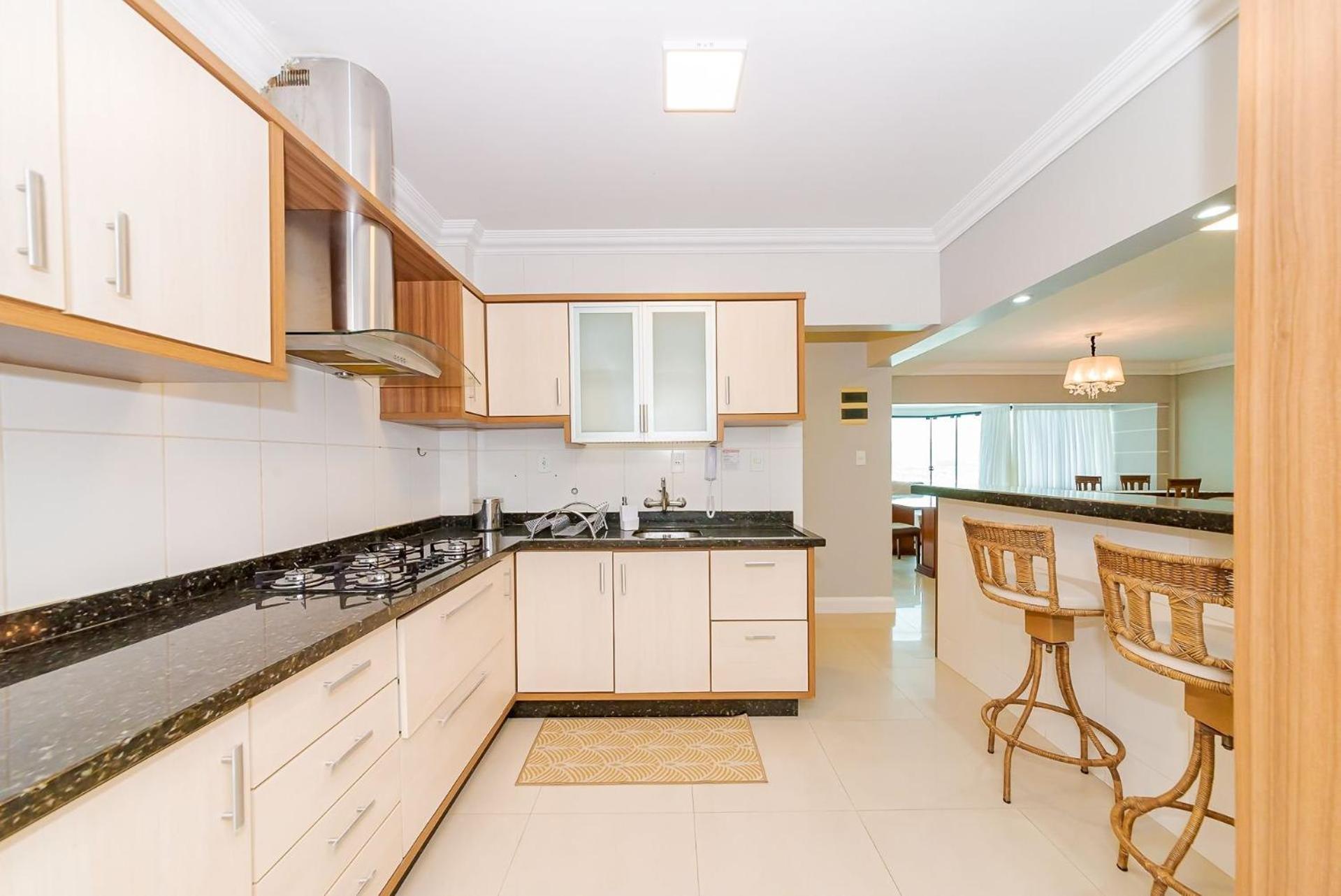 Apto Amplo 1Suite Mais 2Quartos - Quadra Mar 50M Da Praia - Somente Familiares Balneário Camboriú Eksteriør bilde